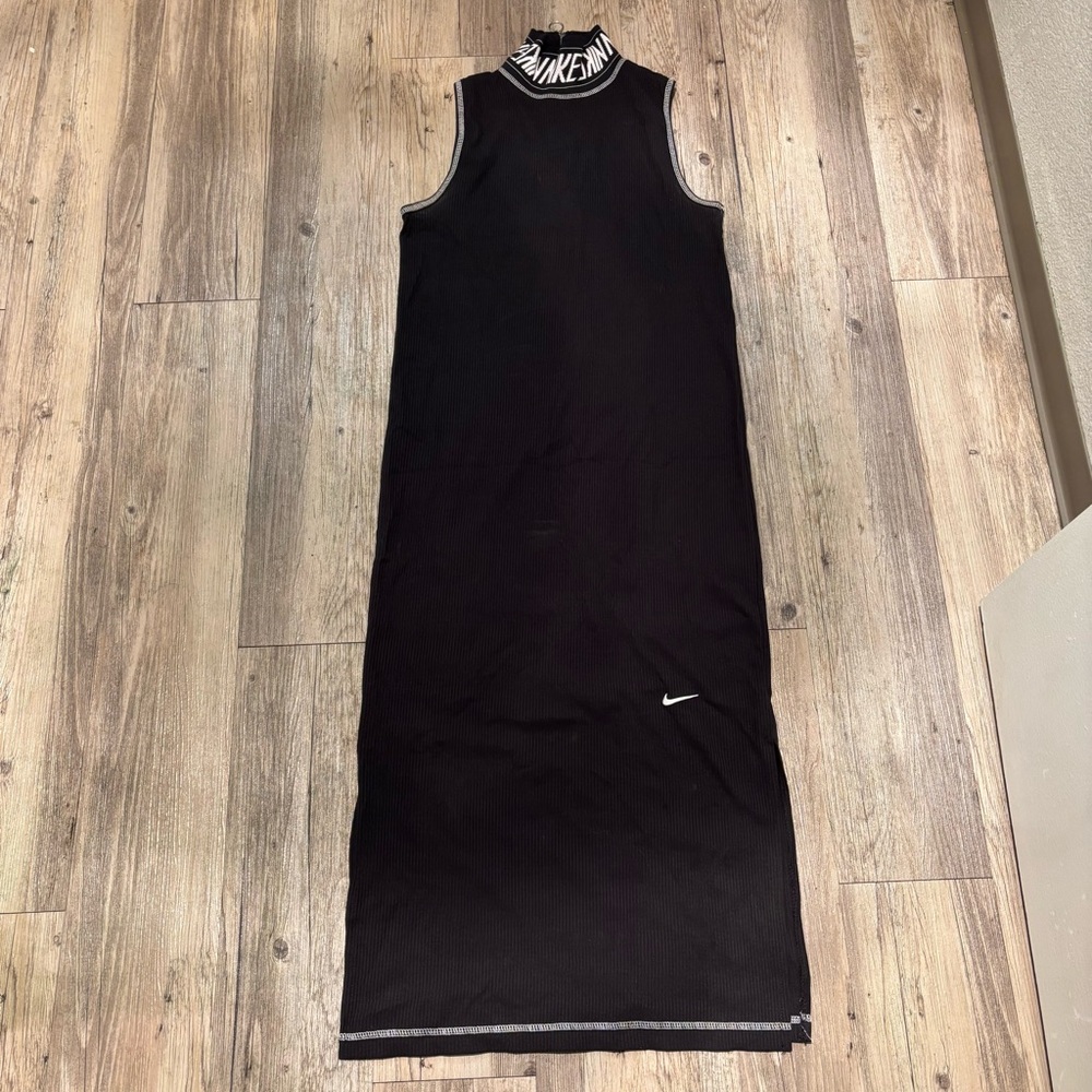 Women’s Nike Rib Midi Dress size Small